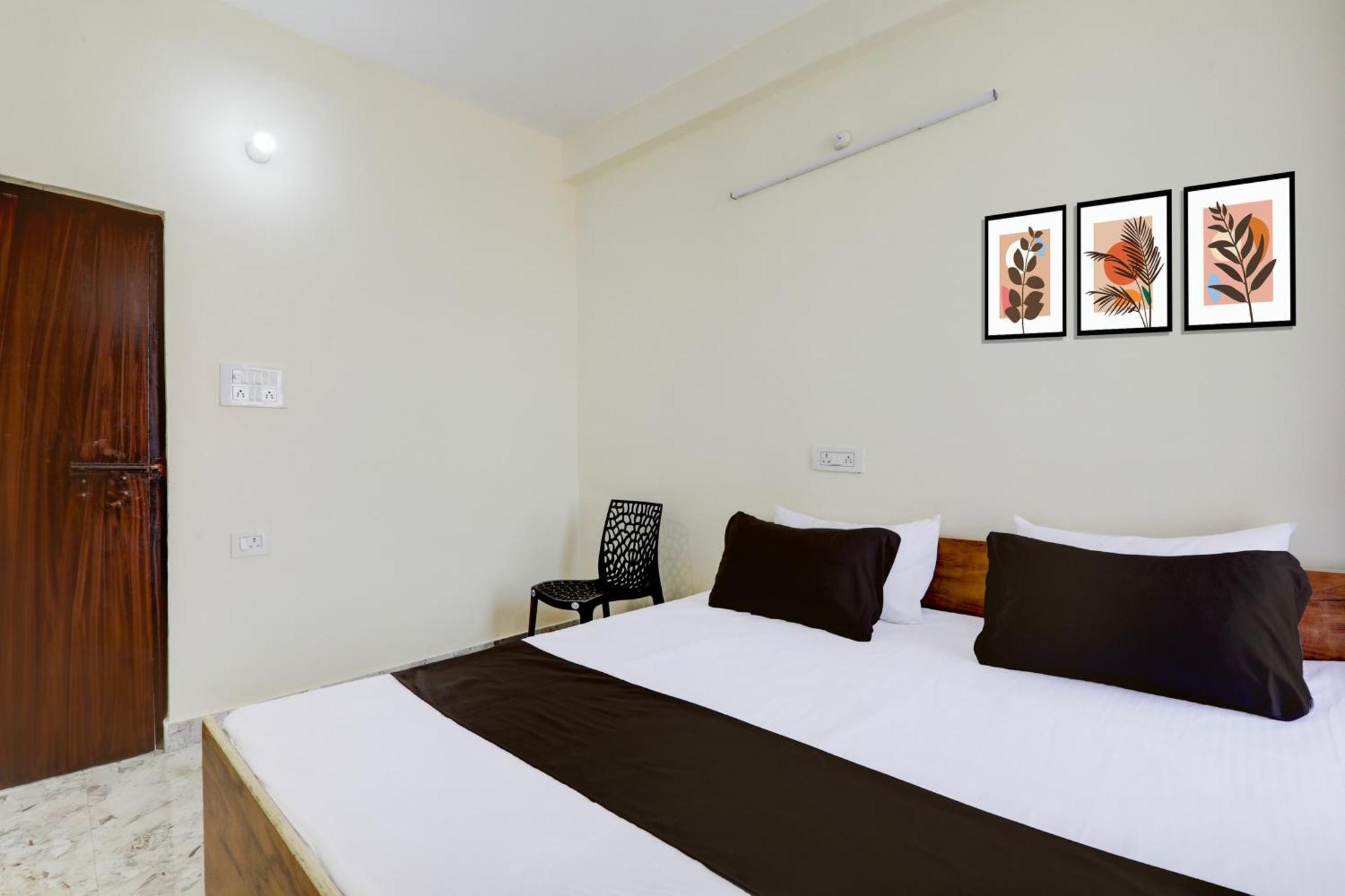 Hotel O Rn Chinhat Екстер'єр фото